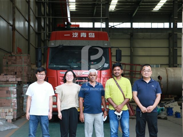 印尼客户对我公司椰壳香蕉视频污版机表示认可和赞许