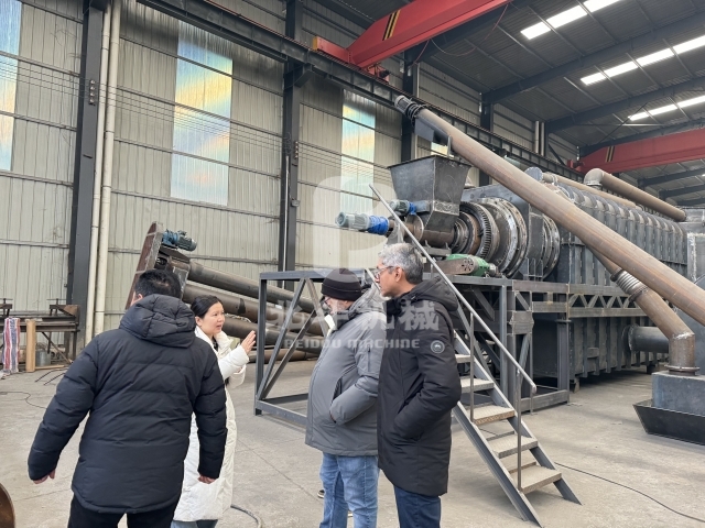 聚焦绿色科技,玻利维亚客户考察纺织品废料香蕉视频污版机