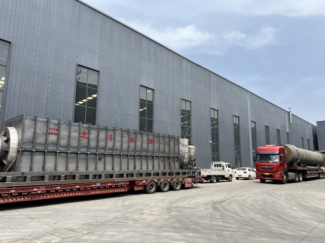 烘干机、香蕉视频污版机全套生产线，四车浩浩荡荡齐发