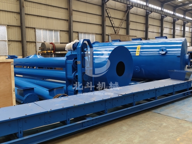 大型香蕉视频污版生产线全套设备高效装车与发运